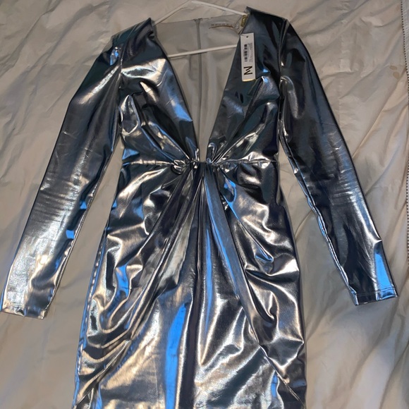 Brand New Show Stopper Cleavage Silver Meshki Dres - Picture 3 of 4
